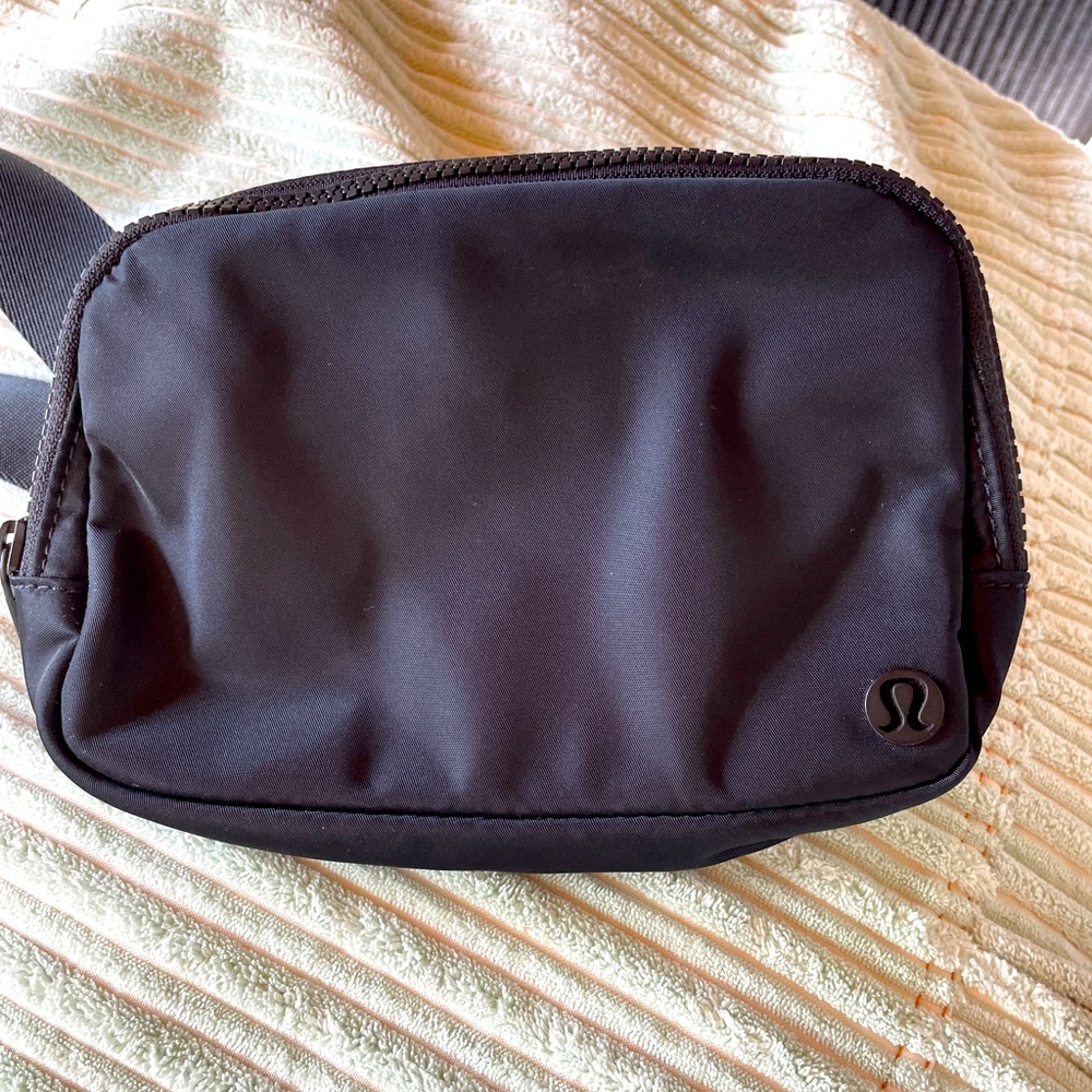Lululemon Belt bag